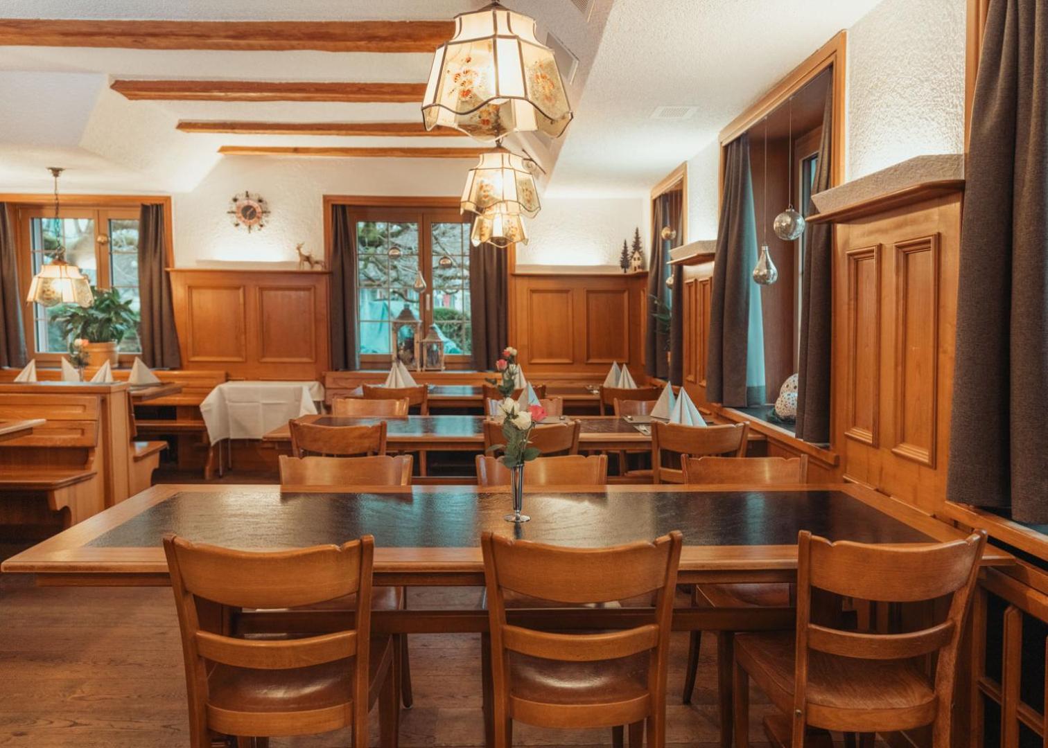 Hotel Restaurant Kreuz Kaiserstuhl Dış mekan fotoğraf