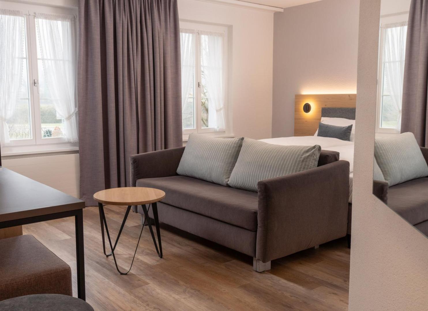 Hotel Restaurant Kreuz Kaiserstuhl Dış mekan fotoğraf