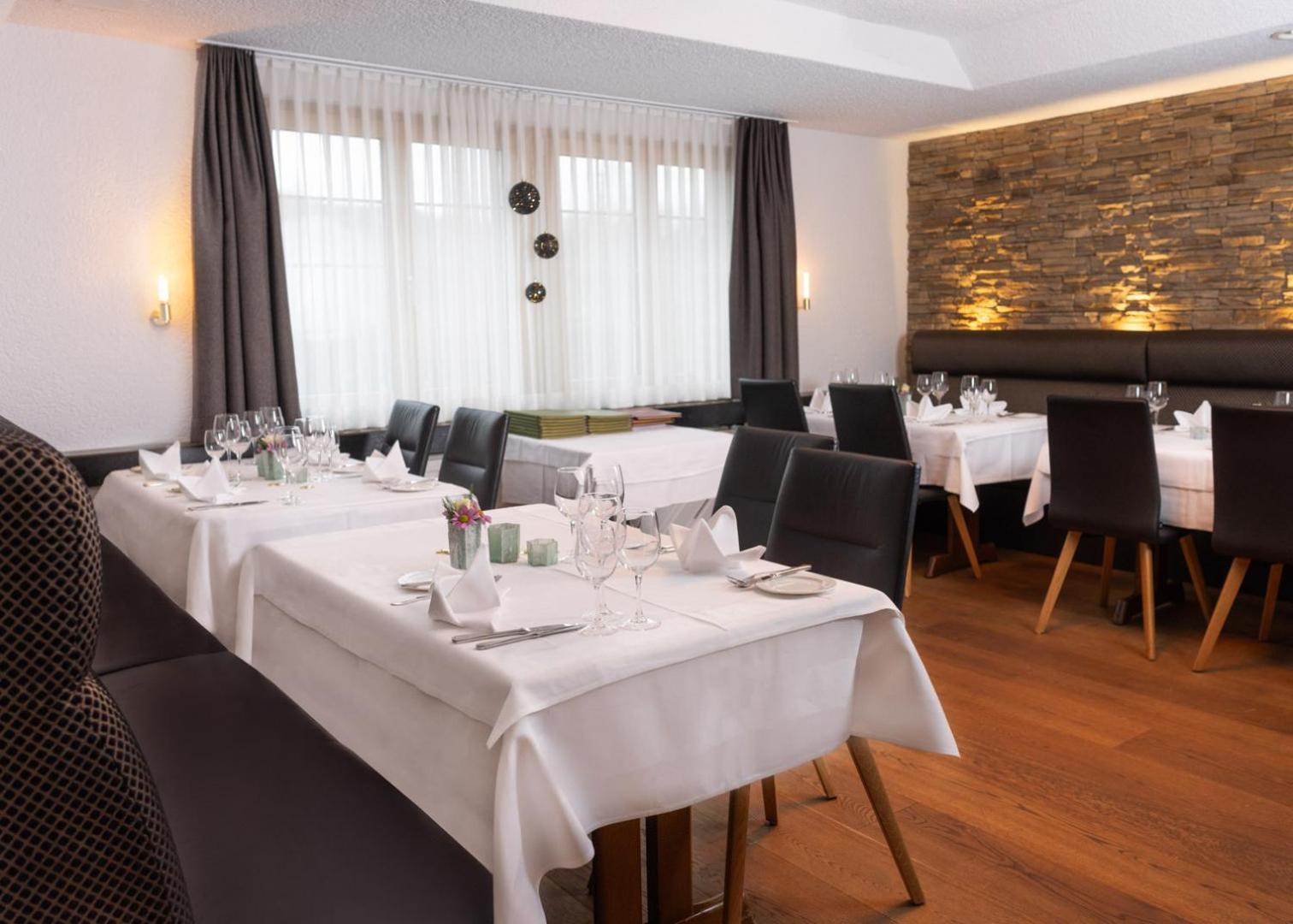 Hotel Restaurant Kreuz Kaiserstuhl Dış mekan fotoğraf